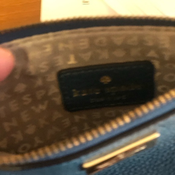 Kate Spade teel leather zippered wristlet‎ 6 inches wide by 4 inches tall - Picture 4 of 7